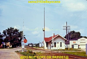 ORIGINAL SLIDE ROCK ISLAND RR STATION AT CHILLICOTHE IL 1969 - Bild 1 von 1