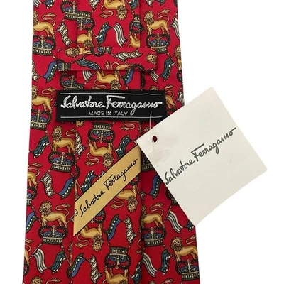 Salvatore Ferragamo NUEVO Corbata Para Hombre Rey León Corona Bandera Roja Seda 3 7/8" x 57.5" Foto 1 de 4