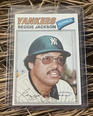 1977 Topps - Reggie Jackson #10 - Salón de la fama en muy buen estado-excelente Foto 1 de 2