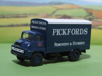 Removedores Pickfords Ford Thames Trader escala 1:76 de Base-toys Foto 1 de 4