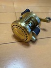Shimano Calcutta Conquest 200F Baitcasting Reel (Right-Handed)