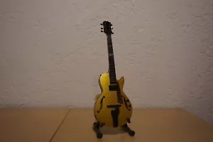 25cm Mini Guitar Andy Summer Police Gretsch Gold? Vintage Wohnraum Deko (5-72) - Bild 1 von 1