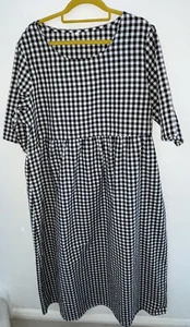Ladies Black Check Cotton Short Sleeve Dress Size (3XL) Fits M/L - Picture 1 of 4