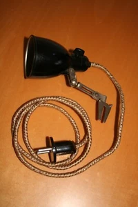 Alte Nähmaschinenlampe aus Bakelit mit Halter und Drehschalter - Bild 1 von 2