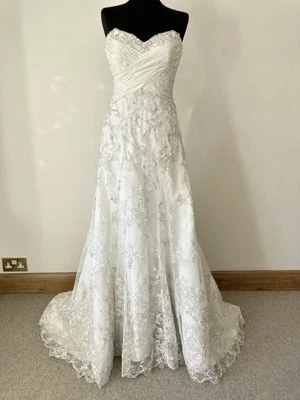 ◾️ Ian Stuart  |  Sapphire  |  Size 14  |  Ivory/Silver Lace Wedding Dress - Image 1 of 4