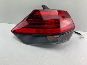 2017 2018 2019 NISSAN ROGUE LEFT TAIL LIGHT OEM 22023750 - Picture 1 of 7