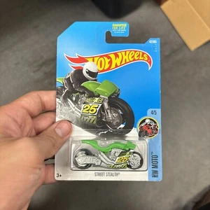 Hot Wheels Street Stealth 42/356 - 2017 Mainline A - Picture 1 of 1