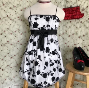 Mini Gown White Black Roses Holiday Party Wedding Formal Prom - Picture 1 of 9