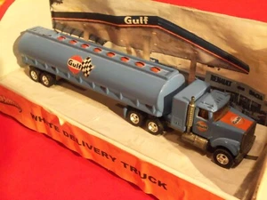 HOT WHEELS STEERING RIGS CUSTOM GULF FORD LTL 9000 TANKER FUEL FIRE TRACK FLEET - Picture 1 of 9