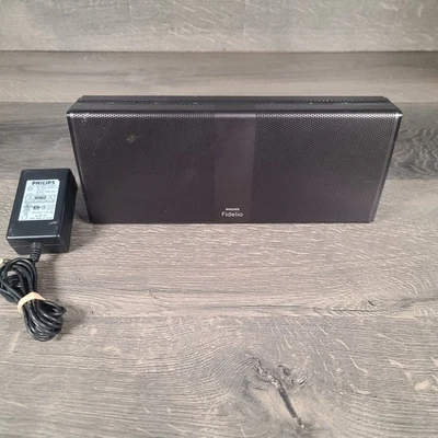 Altavoz portátil Philips Fidelio P8BLK/37 V2 Bluetooth con cargador Foto 1 de 4