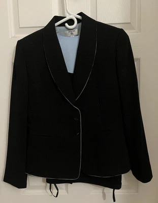 Women’s Stresa Petite Suit. Pants, Jacket, Vest And Top, P 10. New Without Tags. - Image 1 of 4