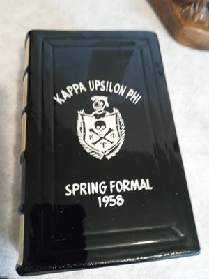 Vintage Whiskey Book Decanter   THE CONCISE DICTIONARY - Image 1 of 4