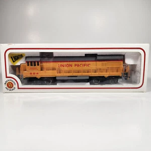Bachmann HO Union Pacific GE U36B 0625 Diesel Locomotive No. 824 RUNS/LIGHTS C-7 - Picture 1 of 7