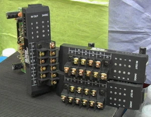 GE Fanuc PLC Input/Output Module 24 VAC 4 In/4 Out ser1 - Picture 1 of 1
