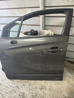 porta anteriore sx opel crossland (leggermente ammaccata) - Immagine 1 di 3
