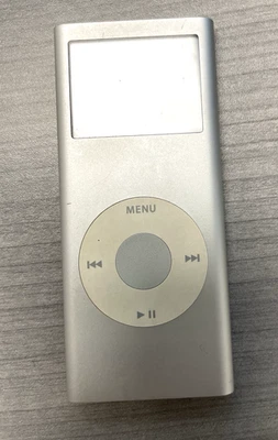 Reproductor de música Apple iPod Nano 2da generación A1199 4 GB PLATEADO solo piezas Foto 1 de 4
