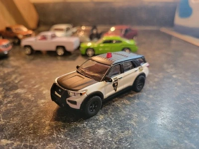 Ford Police Interceptor utilitario Illinois 22 luz verde como nuevo nunca exhibido  Foto 1 de 2