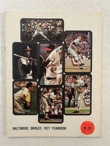 1971 BALTIMORE ORIOLES Official Yearbook BROOKS ROBINSON Boog POWELL Jim PALMER - Picture 1 of 2