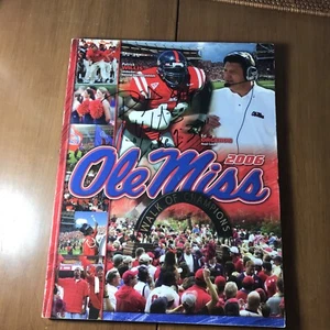 Patrick Willis Signed Ole Miss Rebels 2006 Game Program Senior Year HOF - Picture 1 of 7