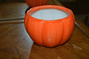 Vintage Glazed Ceramic Halloween or Fall Candy Bowl - NH1 - Picture 1 of 2