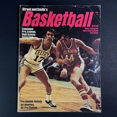 1973-74 Street & Smith’s Basketball – Pete Maravich Hawks – VTG NBA Guide - Image 1 of 4