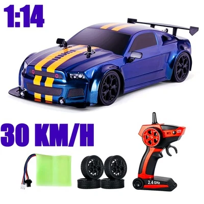 1:14 Fernbedienung Auto 4WD Höchstgeschwindigkeit 30 KM/H RC Drift Rennwagen - Bild 1 von 4