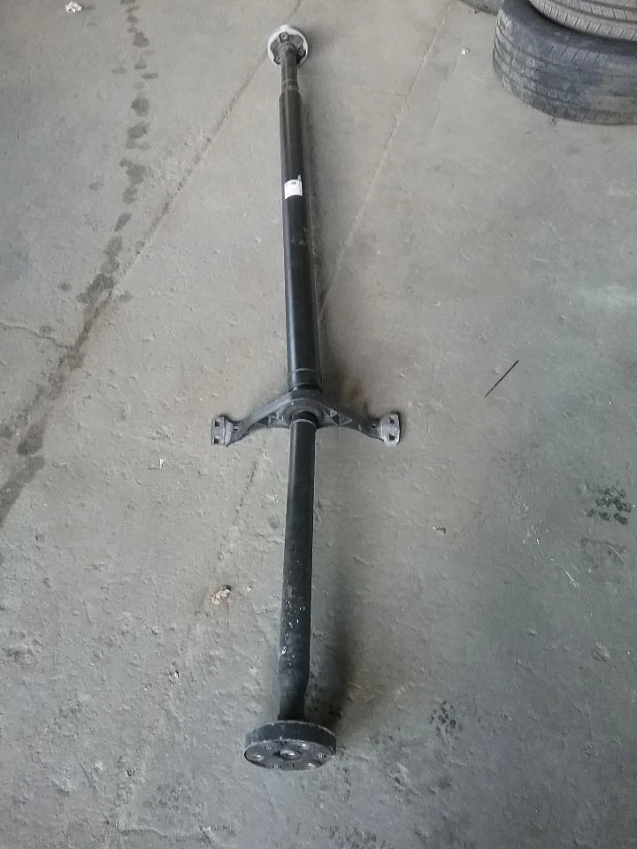 2022 Volkswagen Atlas OEM Rear Drive Shaft AWD 24k miles Fits 18-24 - Imagem 1 de 4