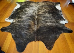 A Beautiful Thick Brindled Winter Coat - A Lovely Exotic Cowhide Rug - Picture 1 of 9