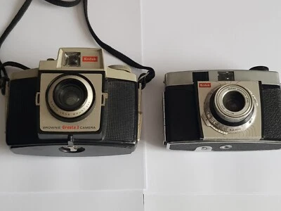 Untested Kodak Brownie Cresta 3 + Kodak Coloursnap 35 Model 2 Film Cameras Retro - Image 1 of 4