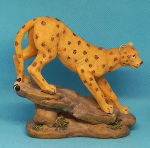 Cheetah Animal Figurine Rock Formation Resin Cat Jungle Spotted - Picture 1 of 6