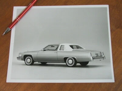 1977 Cadillac Coupe De Ville original US Press/Publicity Photo - image 1 of 2