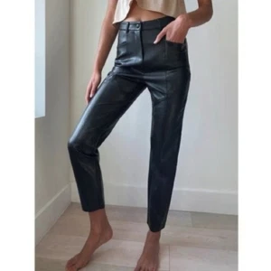 Pantalones de tiro alto Wilfred by Artizia Rebel de cuero vegano calce ajustado negros talla 0 - Imagen 1 de 8