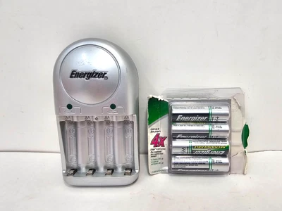 Energizer Class 2 Battery Charger for Ni-MH AA & AAA with Batteries CHVC3 - Image 1 of 3