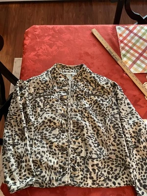 Women's Bamboo Traders Animal Print Jacket snap front closure  Size Medium - Image 1 of 4