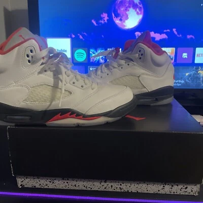 Size 6.5 - Jordan 5 Retro Fire Red 2020 - CT4838-102 - Image 1 of 4
