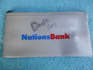 VINTAGE NATIONS BANK VINYL 10-3/4" ZIPPERED BANK BAG - Picture 1 of 9