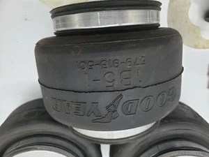 Good Year 1B5-510 Super Cushion Air Springs set of 4 - Picture 1 of 5