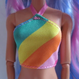 NEU Barbie Extra Fly Travel Desert Music Festival Hippie Puppe gestreift Tank Top - Bild 1 von 3