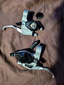 Shimano Left Trigger Shifter ST-EF28 3 Speed & 7 speed right w broke indicator - Picture 1 of 10