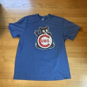 Chicago Cubs MLB '47 Marca Cub Logo Camisa Manga Camiseta Azul Unisex Extra Grande - Imagen 1 de 8