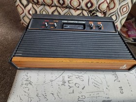 Atari 2600 4 toggle woody console only Tested (Read Description)