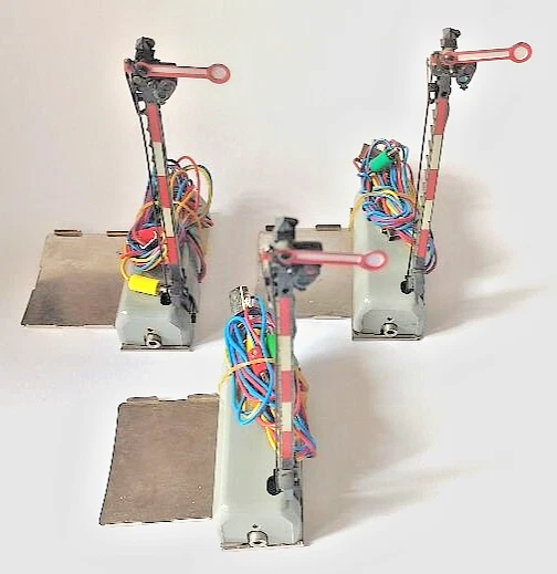 MÄRKLIN MARKLIN H0 :    3    SEMAFORI   7039 - Immagine 1 di 1