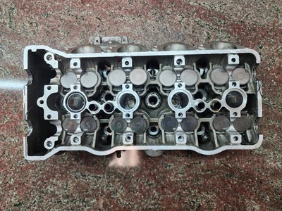 [USADO] 2009-2016 Kawasaki Ninja ZX-6R culata OEM 11008-0183 dañada Foto 1 de 4