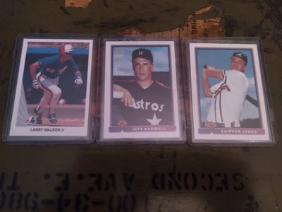 ¡¡LOTE DE TARJETAS DE BÉISBOL SALÓN DE LA FAMA RC/CHIPPER JONES, LARRY WALKER Y JEFF BAGWELL!!! Foto 1 de 4