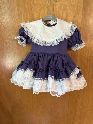 Vestido Lid'l Dolly's Talla 13-15 Lbs Púrpura Blanco Encaje Círculo Concurso Manga Corta Foto 1 de 4