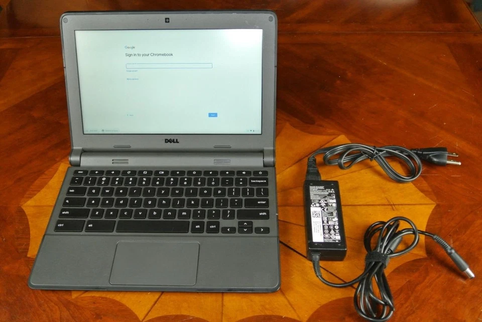 Dell Chromebook Computer Celeron-N2840 2.16 GHZ 4GB Ram 16GB SSD Hard Drive - Image 1 of 1