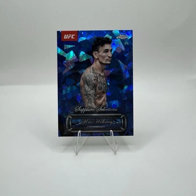 Max Holloway Sapphire Selections 2025 Topps Cromo Zafiro UFC Foto 1 de 2