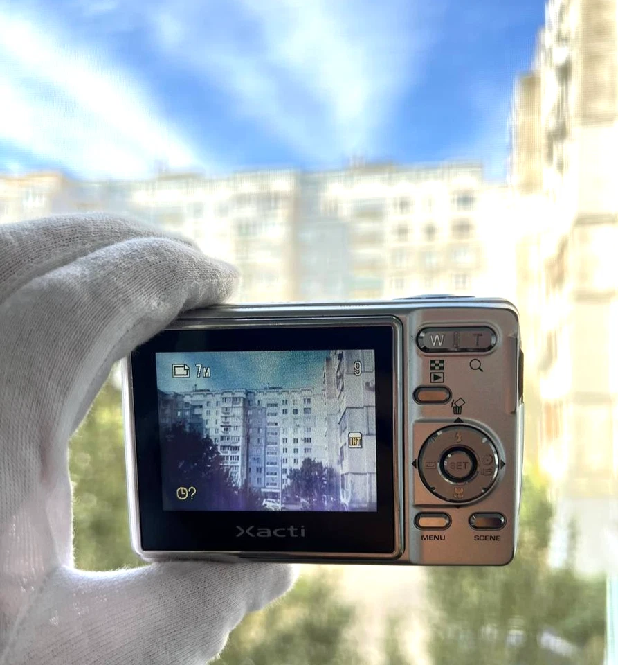 Sanyo Xacti VPC-S70 Compact Y2K Digital Camera 7,1 mp TESTED - Image 1 of 4