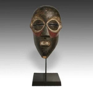 KIBWABWABWA MUKANDA GESELLSCHAFT MASKE HOLZ BINDJI / MBAGANI KONGO C. AFRIKA 20. JH.  - Bild 1 von 4