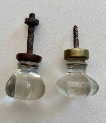 Lot de 2 Anciens Boutons Verre  Poignées de Tiroirs ou Portes de meuble - Photo 1/4
